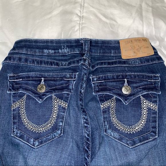 TRUE RELIGION WOMEN'S CURVY SKINNY WITH FLAP STUD LOGO JEANS - Picture 2 of 4